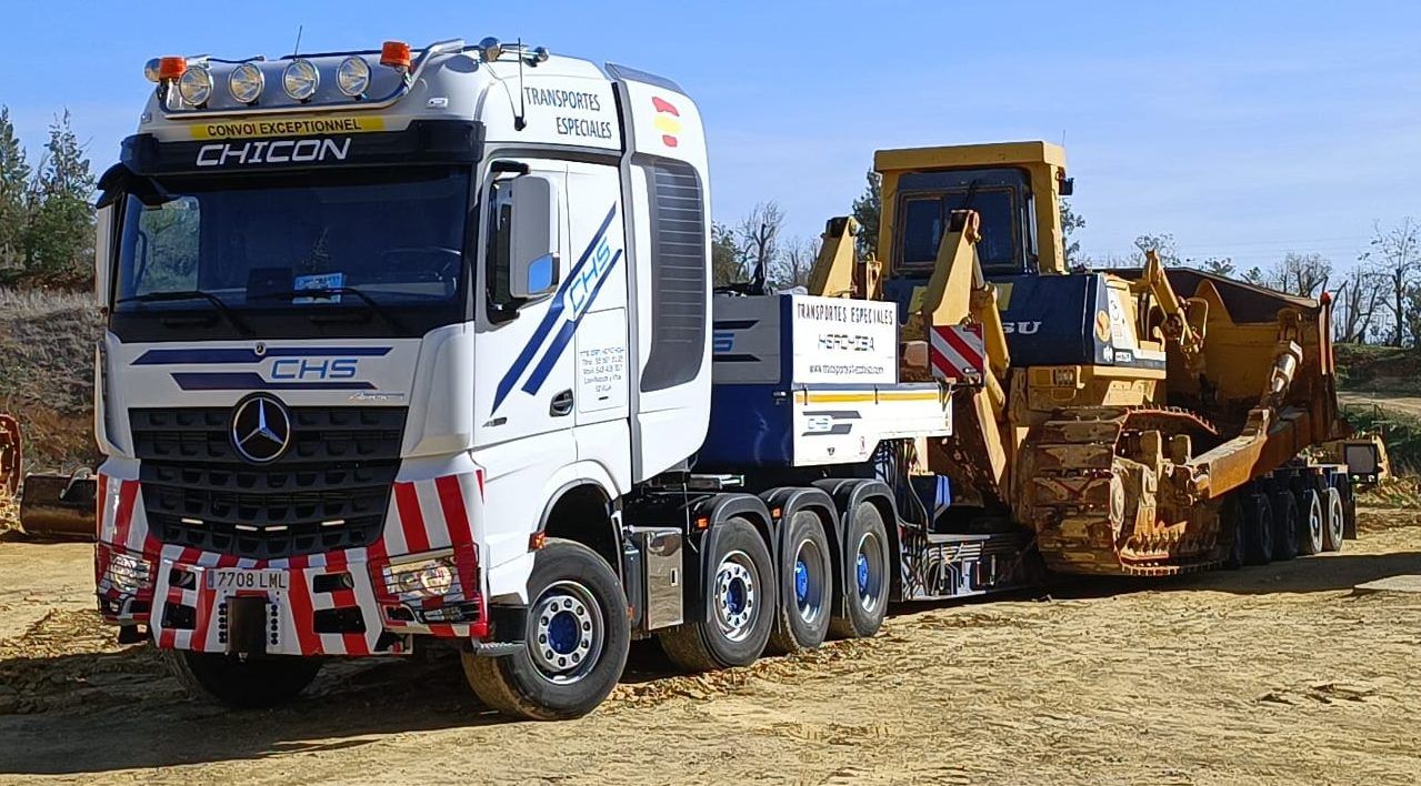 Transporte especial de bulldozer - CHICÓN